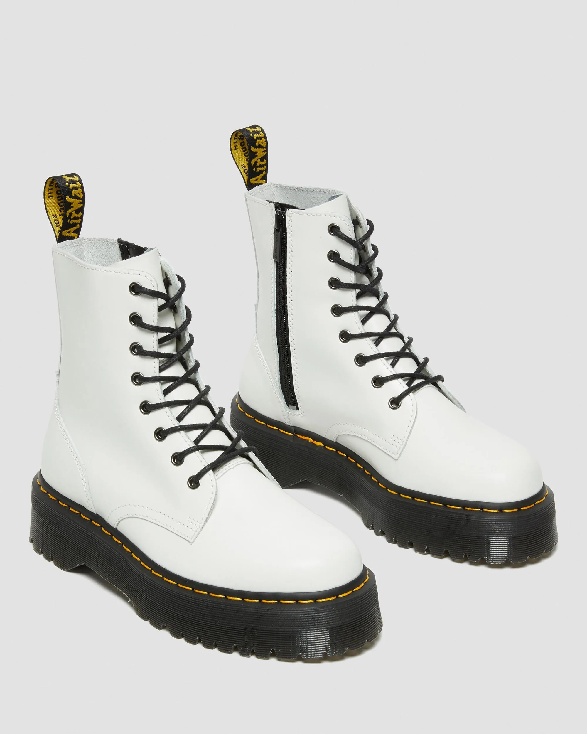 Jadon platform boots in smooth leather Dr. Martens