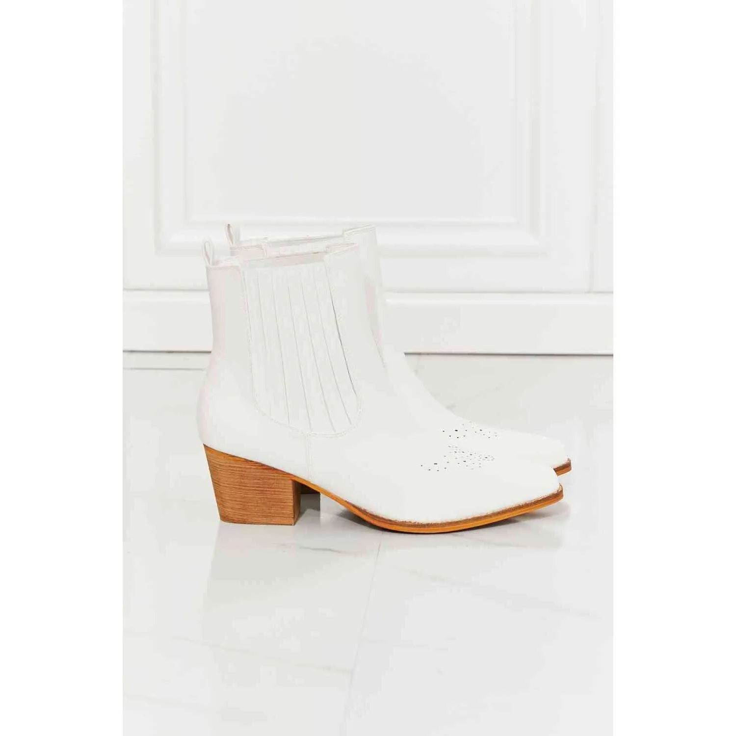 MMShoes Love the Journey Stacked Heel Chelsea Boot in White