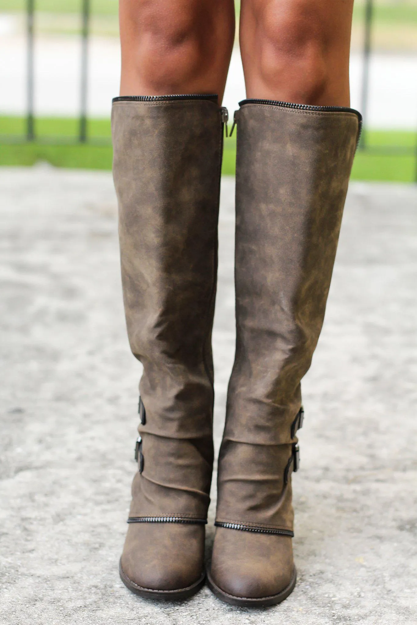 Volcan Taupe Boots